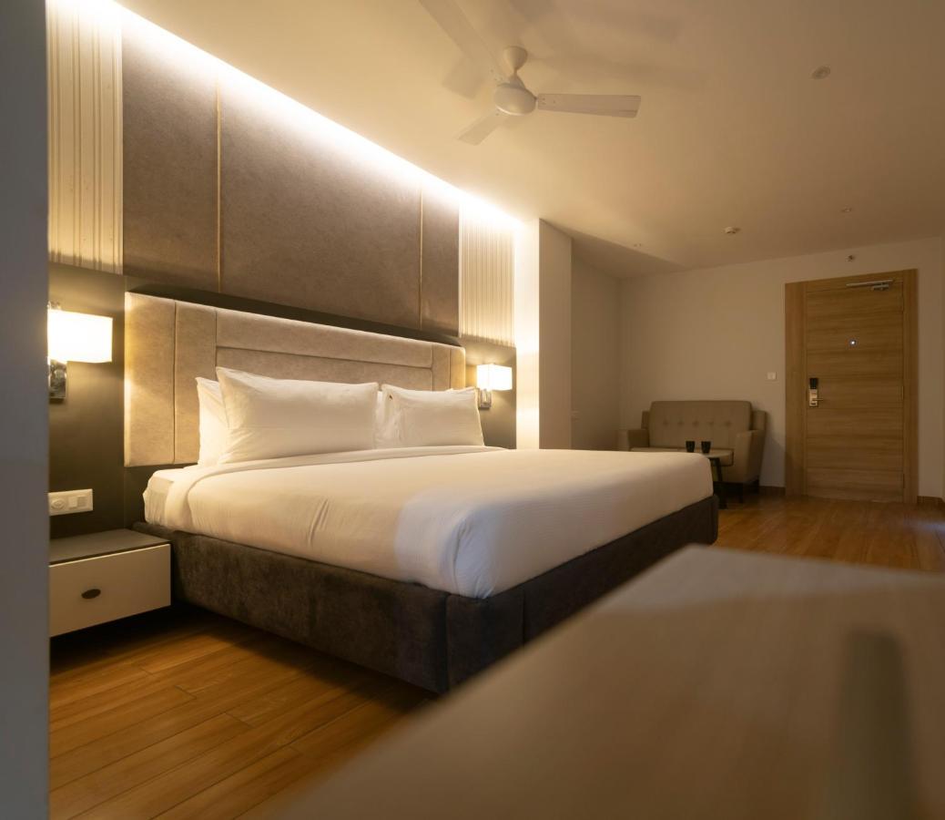 Northway Hotel Visakhapatnam Exterior photo